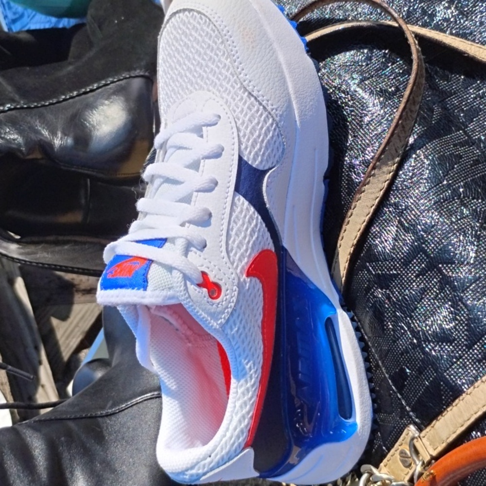 Shoes - Picture 2 of 4